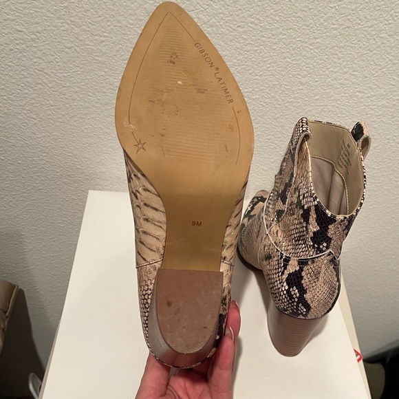 ‼️Like NEW Gibson Latimer Snake Print Booties - Picture 5 of 7